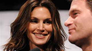 That Unretouched Photo of Cindy Crawford Might Have Been Retouched